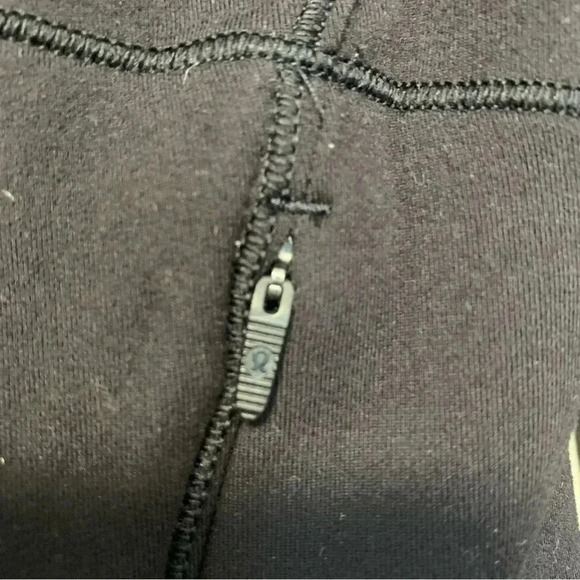 Lululemon  black cropped sweater - Picture 2 of 5